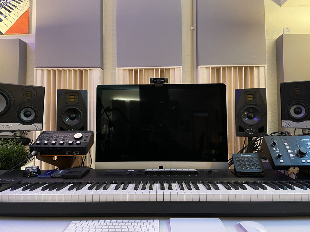 QRD N11 diffuser in the studio